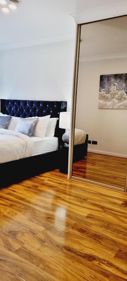 Double King Suite, Canary Wharf Waterfront ロンドン エクステリア 写真