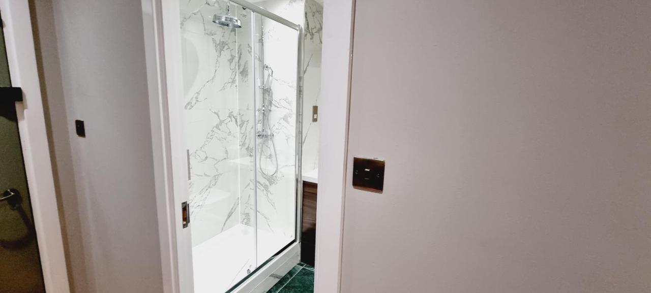 Double King Suite, Canary Wharf Waterfront ロンドン エクステリア 写真